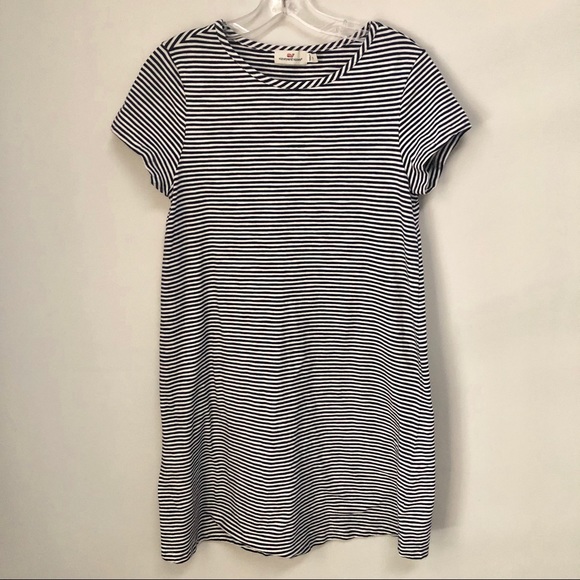 Vineyard Vines Dresses & Skirts - Vineyard Vines Navy Blue Striped Dress Sml
